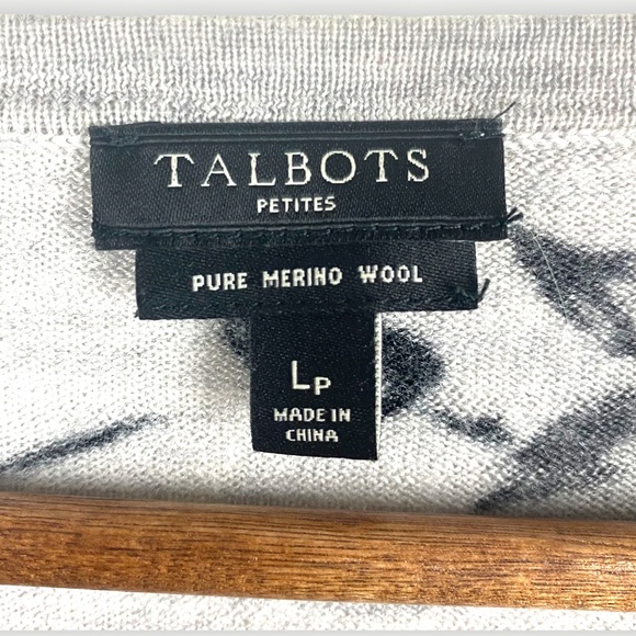 Talbots Pure Merino Wool Charming Cardigan Floral - Picture 6 of 6